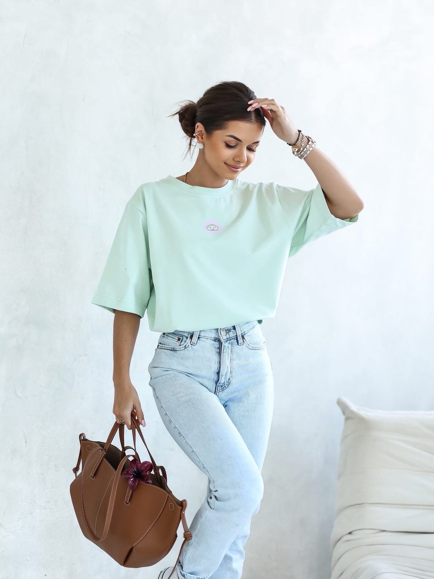 Tricou Lotus Mood Oversize