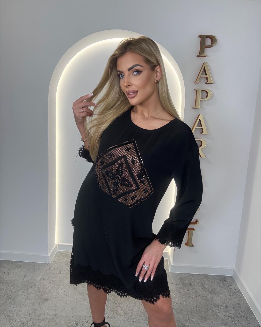 Paparazzi ruha LACE ICON