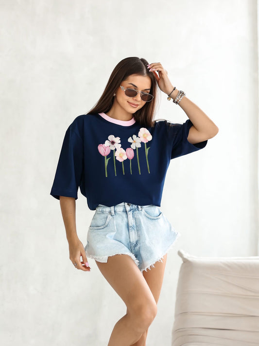 Tricou cu flori de vară